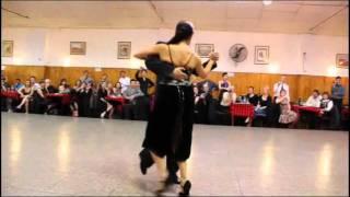 DIEGO JULIAN BENAVIDEZ HERNANDEZ Y NATASHA AGUDELO ARBOLEDA (MILONGA)