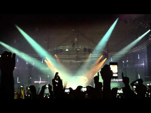 ASOT 500 Den Bosch 09.04.2011: Armin van Buuren Intro [HQ]