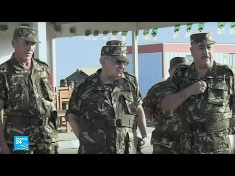 أي دور يلعبه الجيش الجزائري في إدارة البلاد؟