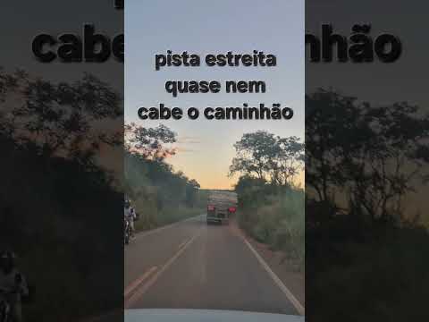 BA WAGNER/UTINGA. A estrada é tão estreita que quase não cabe um caminhão.