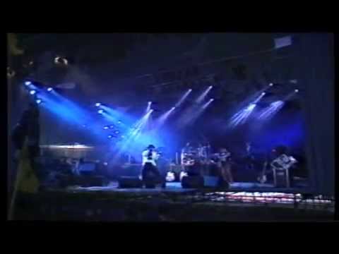 Lars H.U.G.: "Så længe jeg lever" + "Kvinde min" - live at Roskilde Festival 1990