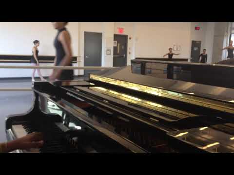 Dayramir Gonzalez accompanying Advance Pointe Ballet in NYC Exercise 4 (Waltz)