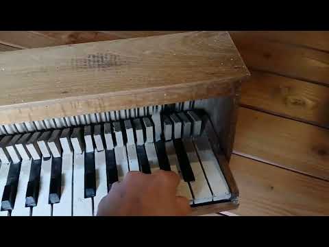 rare chromatic toy piano Michelsonne 25 keys wooden hammers image 4