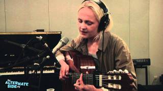 Laura Marling - &quot;Night After Night&quot; (Live at WFUV/The Alternate Side)