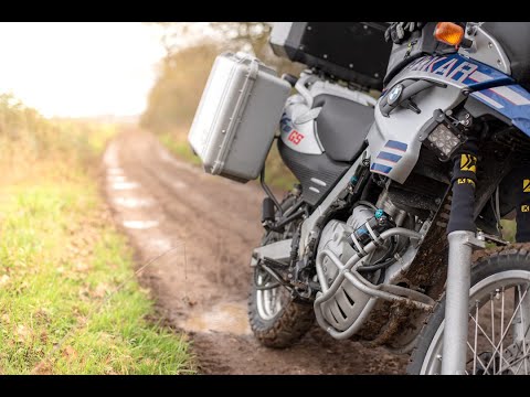 Renthal Handle Bars, Barkbusters and 20mm Risers on a BMW F650GS Dakar.