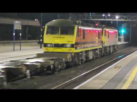 4S88 1433 Felixstowe North F.L.T. to Coatbridge F.L.T. - 90045 & 90014 on duty