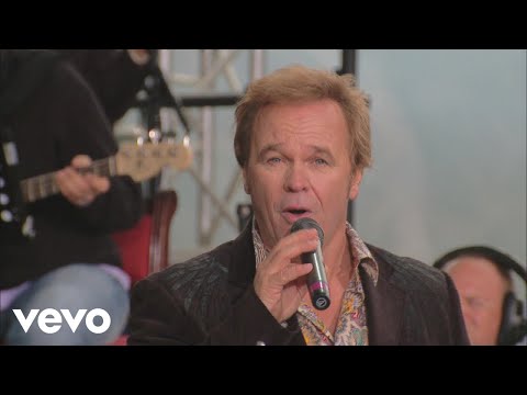 Bill & Gloria Gaither - I'm Working On a Road [Live] ft. Jeff & Sheri Easter, Gordon Mote