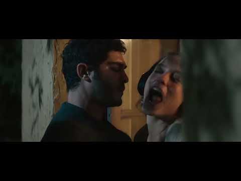 Shahmaran   Kiss Scenes — Sahsu and Maran Serenay Sarikaya and Burak Deniz