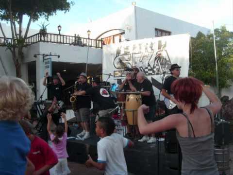 Skatoons Freezemob 2010 audio track.wmv