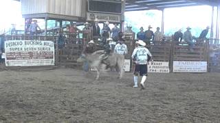 preview picture of video 'Bull riding benton arkansas deslvo super seven'
