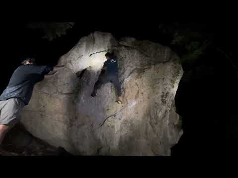 Moroccan Blonde V4 Top 100 - Squamish Bouldering