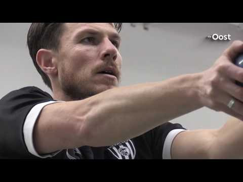 Routinier Mark-Jan Fledderus knokt zich in zijn eentje terug naar het veld