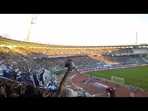 "Hinchada de Talleres festejando" Barra: La Fiel &bull; Club: Talleres