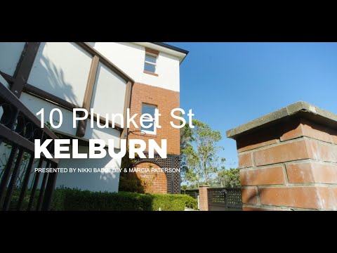 10 Plunket Street, Kelburn - Wellington (Nikki Baddeley & Marcia Paterson)