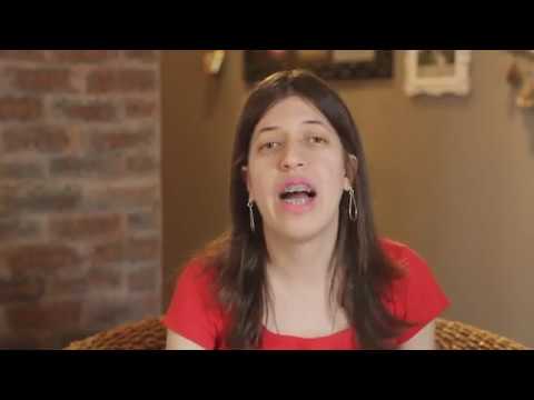 YTPBR - Ana Luiza vira vlogueira e grava vídeo pro YouTube