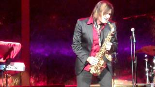 Warren Hill Performs &quot;Oh Holy Night&quot; Live at Morongo Casino