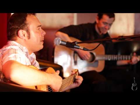 Juanito Fuentes & Yann Queffeléant - Medley Rumbero || Acoustic Attack Session