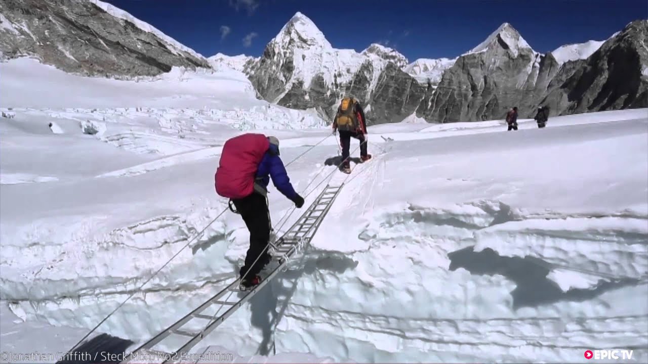 Miniature de la vidéo High Tension (2013) du film High Tension