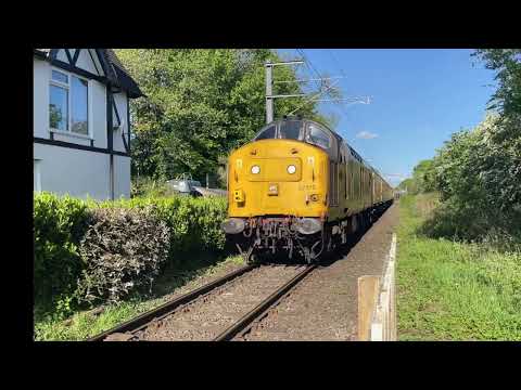 37175 and 37419 “Carl Haviland,” @ Barthomley Level Crossing. 🚦🚦