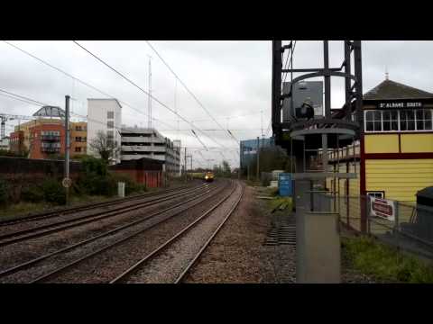 66720/66711 - 6Z74 at St Albans 09/04/12