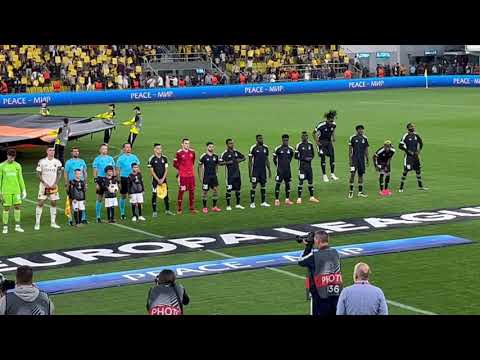 21/9/23 Sheriff T. - AS Roma 1-2, ed ecco l'entrata in campo delle squadre da un'ottima posizione