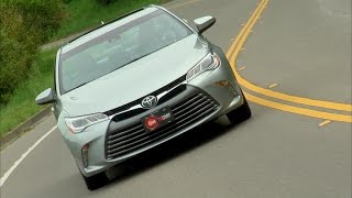 Car Tech - 2015 Toyota Camry XLE V6