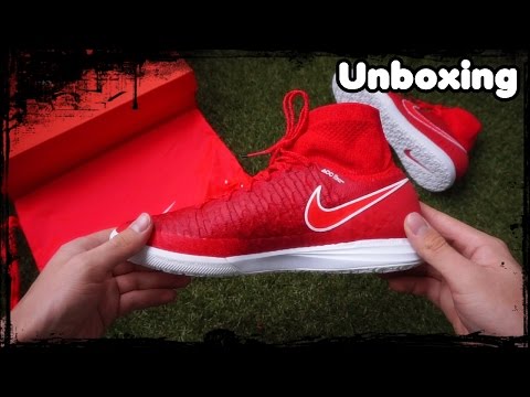 Unboxing: Nike MagistaX Proximo IC Red