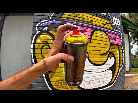 Fazendo Graffiti Bombs de Persona e Letras