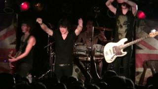 2010.06.01 Asking Alexandria - A Single Moment of Sincerity (Live in Milwaukee,WI)