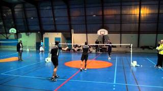 preview picture of video 'Badminton Club de Trets 12 décembre 2011'