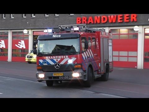 Brandweer Amsterdam met spoed naar Waterongeval aan de Amstel Amsterdam