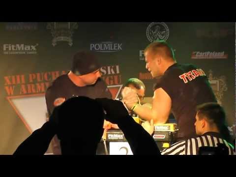 ArmWrestling PolishCup2012 Mariusz Grochowski vs Tomasz Szewczyk OPEN left hand