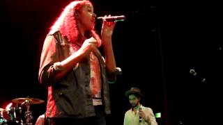 Cassandra Steen & Matteo Capreoli - Lass mich nicht hier