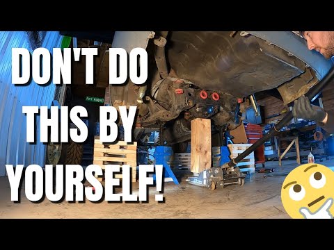 240sx Gets Full Restoration Strip Down! (Subframe & Fuel Tank Removal)
