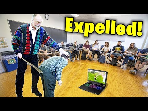 Guy gets CAUGHT playing fortnite at school.. (BIG MISTAKE) Video