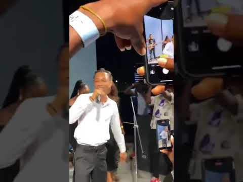 Big Av performing Big Thug Boys live