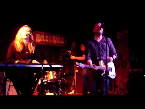 The Heavenly States - Live at Hole in the Wall