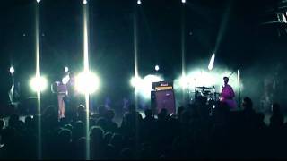 BLOOD RED SHOES - I wish i was someone better (Live)