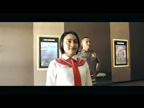 Mario G Klau   Mogi Ye   Dansa Polres Kota Kupang