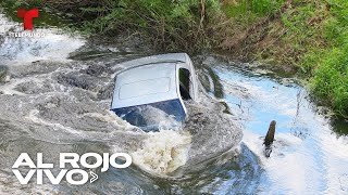 Rescatan a una mujer a punto de hundirse dentro de un auto en un lago de Florida
