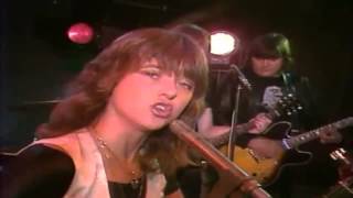 SUZI QUATRO   SHE'S IN LOVE WITH YOU