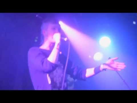 Maxiroots ft. Tom Spirals & Stereo Kriminal "river runs red" live @ Wee Dub Festival 2015