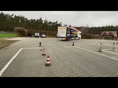 Prawo jazdy kat C+E ciągnikiem siodłowym. Parkowanie prostopadłe - wjazd tylem, wyjazd przodem