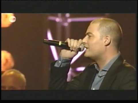 Jan-Peter Bast, Lange Frans en The Scene tijdens Nekka Nacht 2011 "Zing Een Liedje Voor Me Frans"