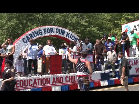 NYC Pays Tribute To Healthcare Heroes