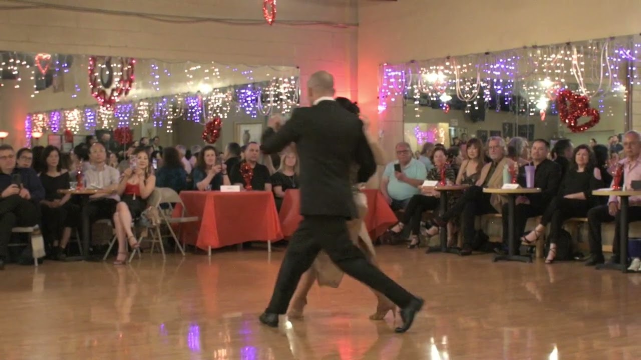 Video thumbnail for Guillermina Quieroga and Mariano Logiduce at Milonga Sonata 1/3
