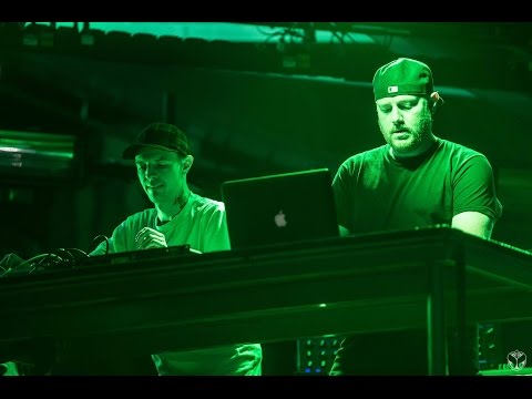 Eric Prydz & Deadmau5 playing "Opus" at Tomorrowland 2016