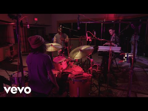 Brasstracks feat. Charles Gaines - Snowdaze (Live from Capitol Studios)
