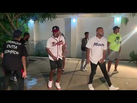 El pase del liso oficial ( PR EN LA CASA)