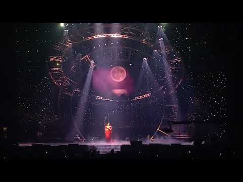 2019.10.18- Iconic/ 16- Buwan